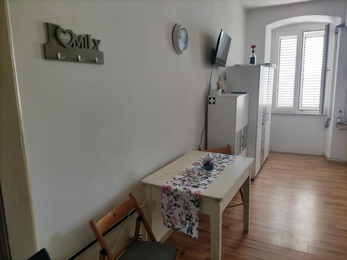 Studio Apartment Kontiki ริเยกา ภายนอก รูปภาพ